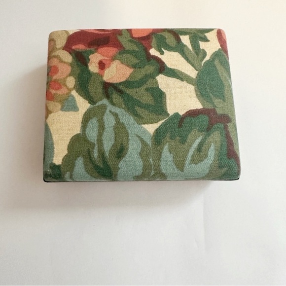 Vintage Floral Fabric Covered Jewelry Box Clam Shell With Mirror - Picture 2 of 5